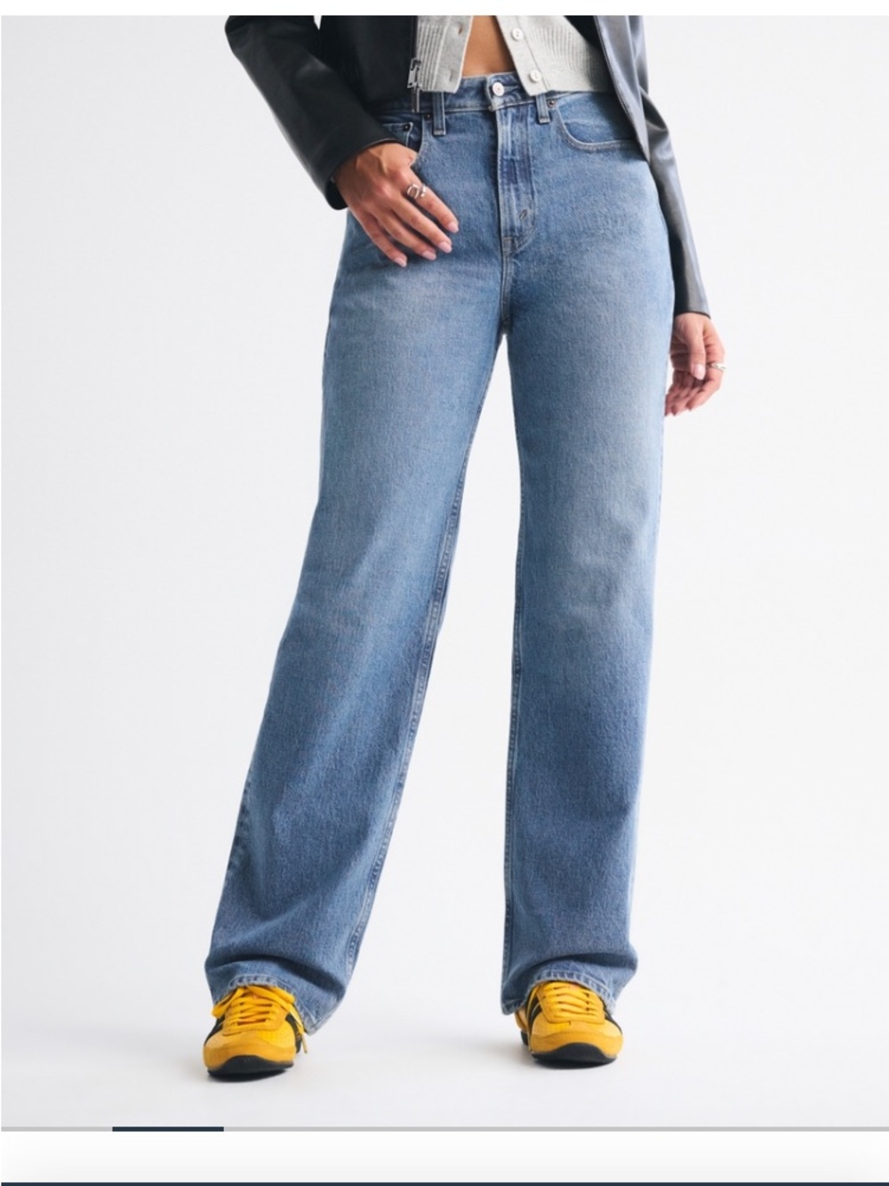 Abercrombie & Fitch Curve Love The 90’s Relaxed Jean High Rise